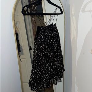 Urban Outfitters Kimchi Blue     Black and White Short Flowy Dress